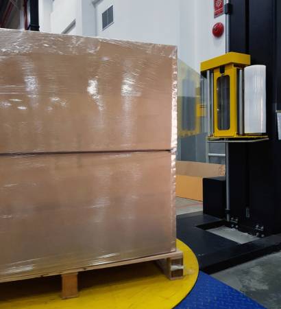 Packing,Accessories,At,Workplace,Of,Industry,semi-automatic,Stretch,Wrap,Machines,wrap,Machines